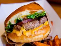 大きな口でパクっと食べる幸せ。お家でハンバーガースタンドレシピ20選