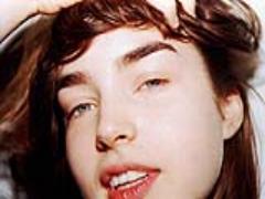 いつでも満面の笑みで。少しの意識で"黄ばんだ歯"を白くする、正しいケアの仕方講座♡