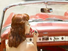 1か月続けるとどうなる？"メイクを落とさず寝ること"の怖すぎる影響