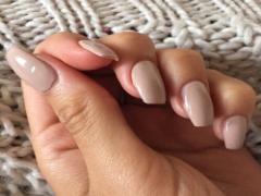 オフィスネイルとしても！大人な魅力たっぷりのヌーディーネイルカタログ