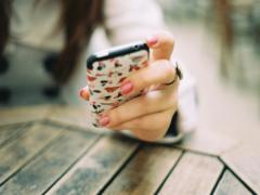 写真が動く！ポラロイドをその場で現像できるスマホケース「Prynt」が大流行の予感
