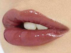 うるうるツヤツヤが鍵！合コン受けバッチリなリップ5選