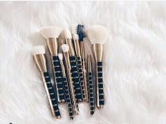 メイクアイテムを3つチェンジ。頑張りすぎない「透明感」メイクがかわいい