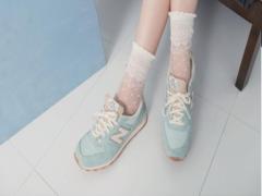 脚を閉じて座る以前の問題でした。〇〇を鍛えて品と美脚を同時にGET♡