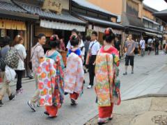 艶やかな京都の町”祇園”。観光スポットを巡って日本を感じましょう