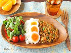 余ったカレーには豆腐を！リメイクレシピでヘルシーな一品に早変わり