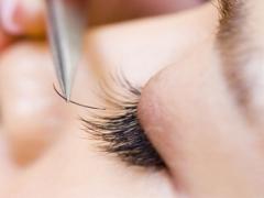 薄眉さんに大ニュース！マツエクならぬ“眉エク”がじわじわと浸透中って噂♡