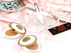 バレンタインには「レ・メルヴェイユーズ ラデュレ」のチョコレートカラーコスメでちょっ