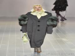 「MARC JACOBS」ランウェイでレディー・ガガ、ケンダル・ジェンナー豪華競演