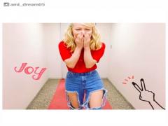 ドキッとする！「ダメージデニム」は“ざっくりすぎる”くらいがオシャレ