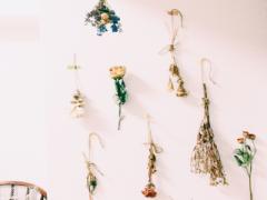 二次会ドレスに♡手作りドライフラワーを使ったお洒落ヘアアレンジ特集