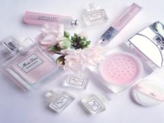 無駄遣いはしたくないから。「#使い切りコスメ」で見るリピート出来るアイテム探し