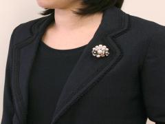 今取り入れたいアイテムは、ブローチ。新たなファッションの楽しみ方♡