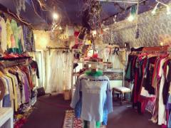 時代の風潮と文化への想いを。"BrownDoor"で叶える、自分だけの特別clothes♡