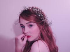 ラブリーに大人っぽさをちょい足し♡ラズベリーカラーのヘアカタログ