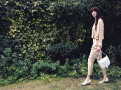 こんなの、あざとい。この春注目"とろみシャツ×パンツ"の大人コーディネート