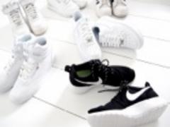 白スニーカーはNIKEで決まり♡ この春私がオススメしたい3足の新作アイテム