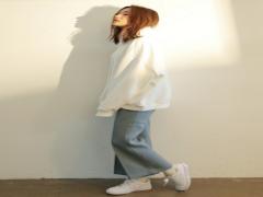 カジュアルスタイルに欠かせない！最強アイテム、プルオーバーパーカー