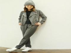 こなれ感のあるスラックスで大人のパンツスタイルコーデ