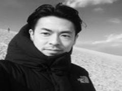 暗髪は”セミウェット”で作るのが上質な証。ちょっとの束感でつくる色っぽヘア