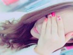 春ネイルはクリアにシフト。甘いシロップネイルが作れるプチプラポリッシュ5選