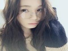 無難な黒じゃだめ。かっこいいメガネでオンナの格を上げましょう