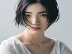 やり方要チェック！次なるトレンド、オールバックでハンサムレディに。