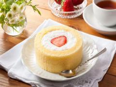 毎月22日だけの幸せ。ローソンの値段そのまま"いちごのせ"ロールケーキ