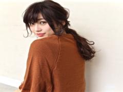 欲しいのは「清楚なのに大人っぽいカラー」。23歳からのNOTコドモな暗髪ヘアカタログ