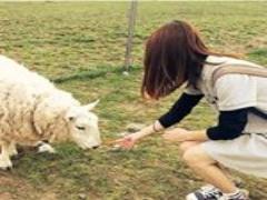 お日様ぽかぽか。空下デートはカジュアルシューズにお任せあれ♪