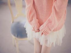 〈スカート派 vs パンツ派〉どっちに胸キュンする？ホワイトデーコーデ対決♡