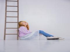 あなただけの"特別"を、好きが溢れだす左右非対称ネイルデザイン