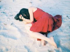 「おとなしいね」なんて言わせない。陽オーラ全開の明るい人になる7つのメソッド♭