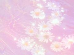 白と黄色の可憐なあの子を乗せて。清楚系マーガレットネイル25選