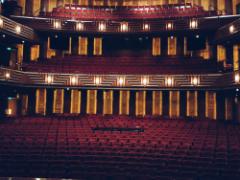 【学割あります】ちょっと背伸びして。非日常を楽しめる観劇のすゝめ