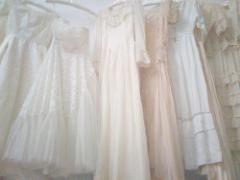 ふんわり、透け感。春の日差しに映えるレースネイルデザイン集