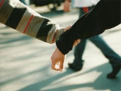 恋に落ちる前に彼の本性見抜け。目・指・唇…パーツで分かる男性恋愛性格