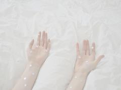 短所は”錯覚”で魅力に変える。すらっと長い理想の指になれるネイル3つ