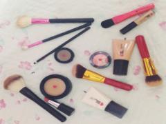 美女が持ってるアイテム共通項からピックアップコスメを学んで可愛いを盗もう。