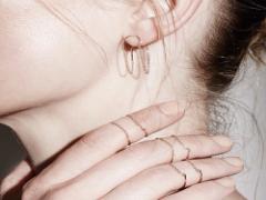 NEXTヒット最有力候補！いびつな形の「ワイヤーネイル」で爪先をモダンに。