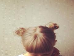 春を感じたらヘアアレンジも変えたい。可愛いお団子ヘアのすゝめ