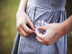 相乗効果でもっと魅力的に、美しく。手書きフラワー×○○ネイルカタログ