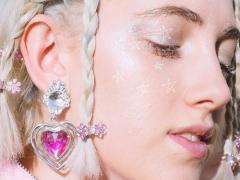 誰もが見惚れる唇へ。新生「ディオール アディクト グロス」が話題沸騰♡