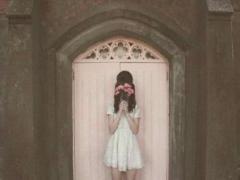 "花柄×ロング丈"がこの春のお気に入り。レトロ感漂う少女ワンピースカタログ