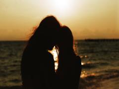 絶景を目の前に愛の鐘を鳴らす。永遠の愛を願う2つの国の「恋人岬」へ行こう♡