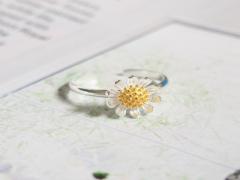 新作だから、人と被りなし。ブランド別・華奢シンプルなアクセサリー