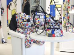 スヌーピーのたまらぬ可愛らしさ♡"USJ×LeSportsac"のコラボグッズが話題