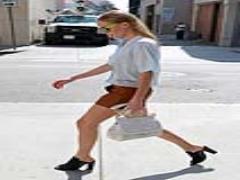 何にでも合う色No.1！"本当に使える"春夏に履きたいトレンドの黒シューズ5選