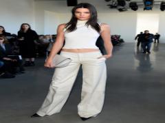 パンツスタイルも冬→春に衣替え。ワイドパンツは"白"がマストハブなんです！