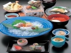 旅行やお出かけにも。鳥取の居酒屋には「うまい」の声が響きます♪